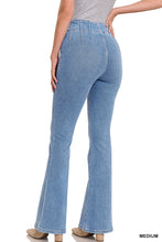 Load image into Gallery viewer, Pintuck Detailed Waist Flare Denim Pants