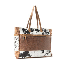 Load image into Gallery viewer, Forester Junction Weekender Bag