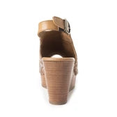 Load image into Gallery viewer, Mila's Trail Sandals In Brown