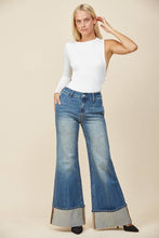 Load image into Gallery viewer, MID RISE CUFFED FULL LENGTH JEANS