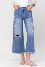 Load image into Gallery viewer, SUPER HIGH RISE CROP WIDE LEG W FRAYED HEM
