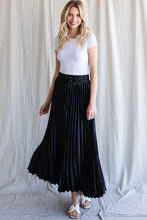 Load image into Gallery viewer, Solid Pleated Josie Skirt
