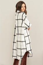 Load image into Gallery viewer, BABE PLAID PRINT LONGLINE JACKET

