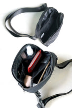 Load image into Gallery viewer, BLACK FANNY PACK WITH 5 EXTENTIONS
