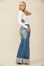 Load image into Gallery viewer, MID RISE CUFFED FULL LENGTH JEANS
