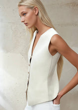 Load image into Gallery viewer, SASSY FINE KNIT BUTTONED VEST

