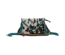 Load image into Gallery viewer, Minun Leather &amp; Hairon Bag
