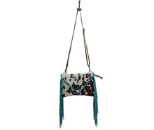 Load image into Gallery viewer, Minun Leather &amp; Hairon Bag
