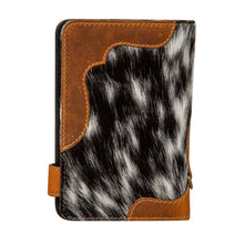 Load image into Gallery viewer, Palodan Hair-on Hide Compact Credit Card Holder
