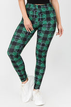Load image into Gallery viewer, Plaid Clover Print Leggings
