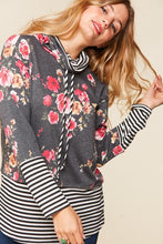 Load image into Gallery viewer, Floral Print Cowl Neck Top
