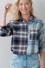 Load image into Gallery viewer, Cropped Checkered Button Down Shirt
