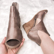 Load image into Gallery viewer, Peep Toe Zipper Wedges
