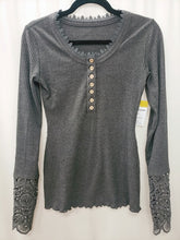 Load image into Gallery viewer, Fitted Ribbed Henley Lace Cuff Shirt
