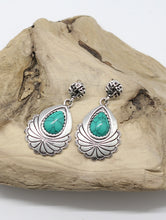 Load image into Gallery viewer, Western Style Floral Dangle Earrings
