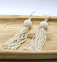 Load image into Gallery viewer, Seed Bead Round to Fringe Earrings
