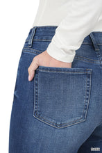 Load image into Gallery viewer, Dark High-Rise Flare Denim Pants

