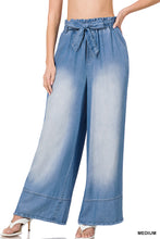 Load image into Gallery viewer, Chambray Paperbag Waist Belted Wide Pants
