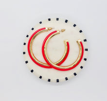 Load image into Gallery viewer, Gold Detail Hoop Earrings
