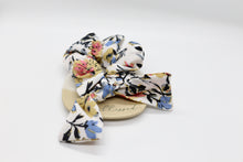 Load image into Gallery viewer, Hair Scrunchie With Tie
