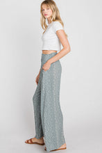 Load image into Gallery viewer, Print Smocked Waist Wide Leg Pants
