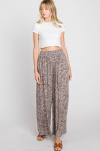 Load image into Gallery viewer, Floral Print Smocked Waist Wide Leg Pants
