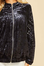 Load image into Gallery viewer, Crushed Velvet Jacket
