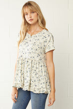 Load image into Gallery viewer, Floral Print Round Neck Shirt
