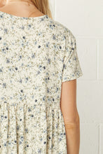 Load image into Gallery viewer, Floral Print Round Neck Shirt
