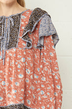Load image into Gallery viewer, Floral Print Scoop-Neck Blouse
