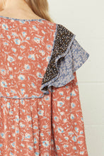 Load image into Gallery viewer, Floral Print Scoop-Neck Blouse
