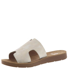 Load image into Gallery viewer, Bogalusa Sandals
